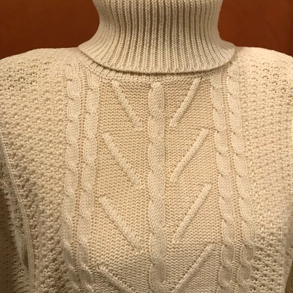 Wainscott Turtleneck woman's sweater - Picture 5 of 8